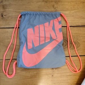 Nike drawstring bag